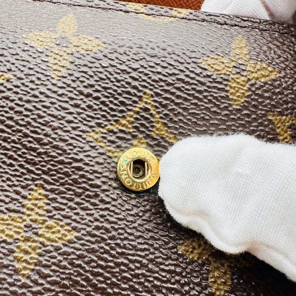 Louis Vuitton Tri fold Wallet-Authentic - Picture 3 of 15